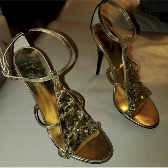 Auth Giuseppe Zanotti heels - Picture 2 of 7